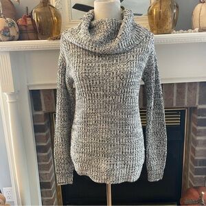 MADISON LILLY Black and White Cowl Neck Sweater Acrylic Size Small